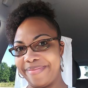 Meet your Posher, Felicia